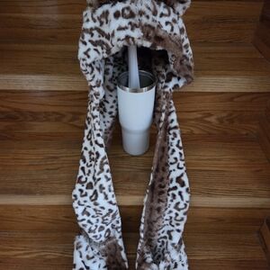 Leopard Print Faux Fur Hooded Scarf